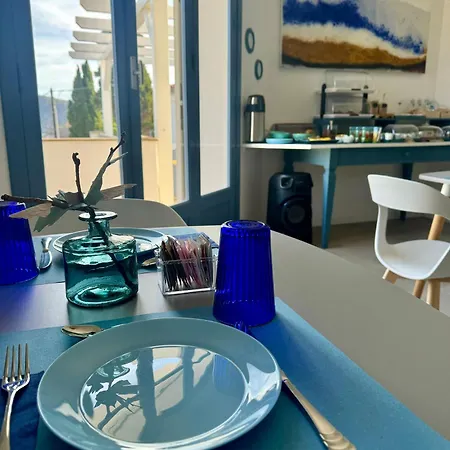 فندق مبيت وإفطار Taliaka ليباري